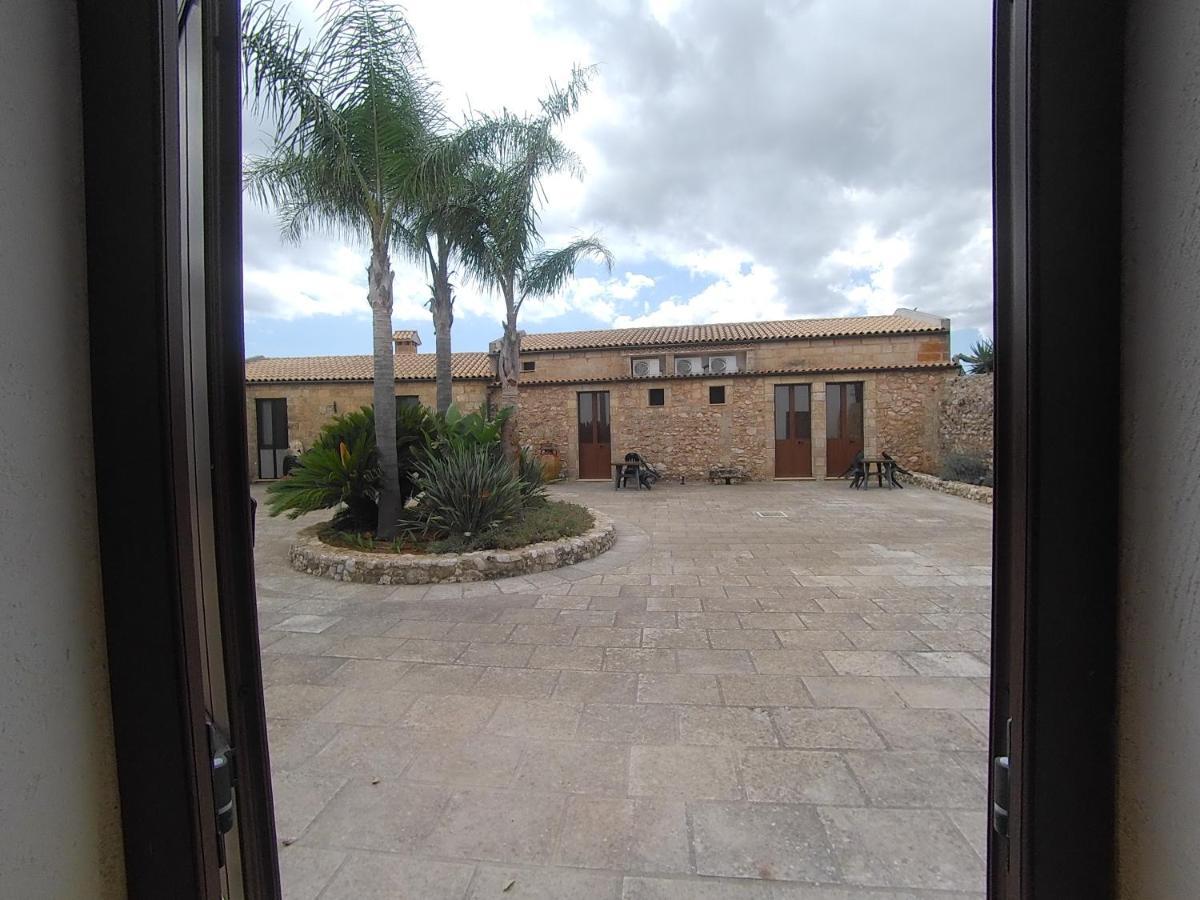 Azienda Agrituristica Masseria La Verna Patu Bagian luar foto