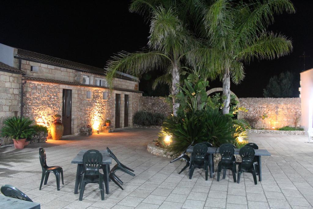 Azienda Agrituristica Masseria La Verna Patu Bagian luar foto