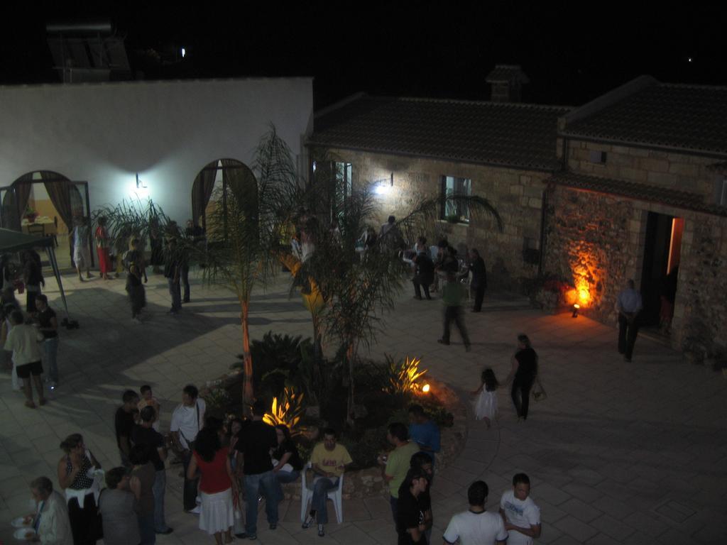 Azienda Agrituristica Masseria La Verna Patu Bagian luar foto