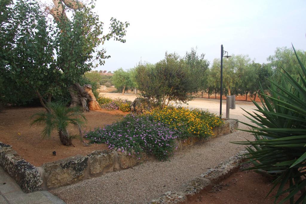 Azienda Agrituristica Masseria La Verna Patu Bagian luar foto